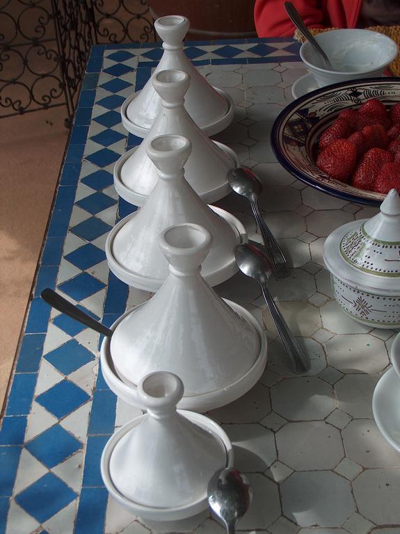 Riad Dar Oulhoum Marrakesh Bagian luar foto